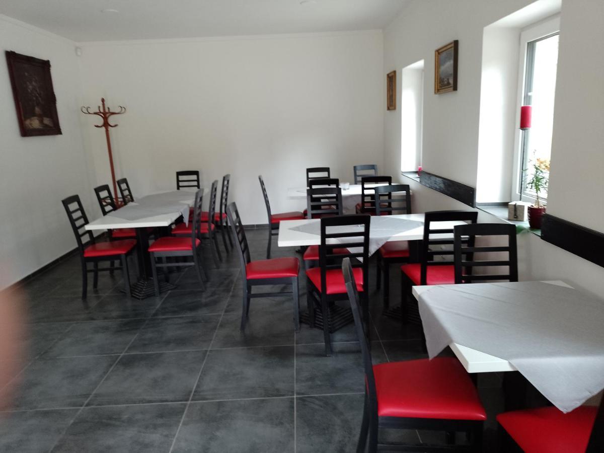 Penzion Litohlavy 17 - Na Samote U Lesa Králŭv Dvŭr 外观 照片